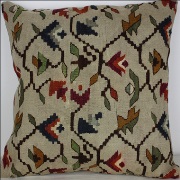 Vintage Bulgarian Balkan Kilim Pillow Cover